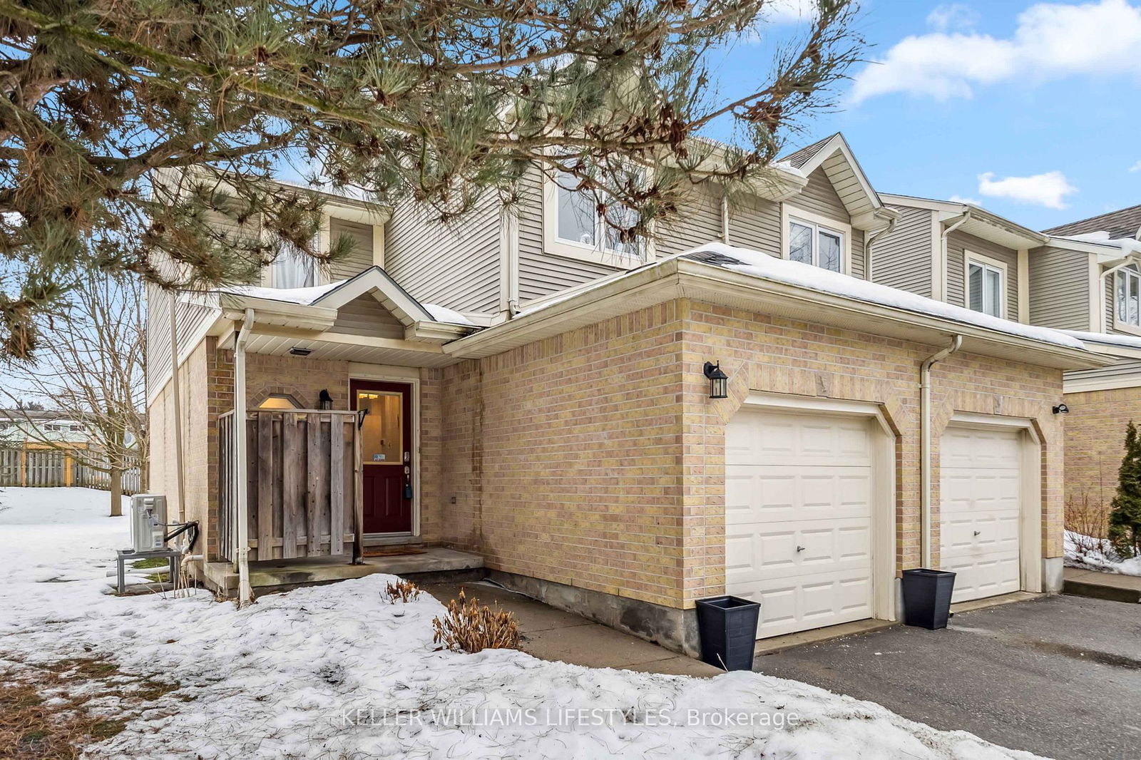 Townhouse for sale at 69-9 Ailsa Place, London, South J, N5Z 4W5 - MLS: X12009615