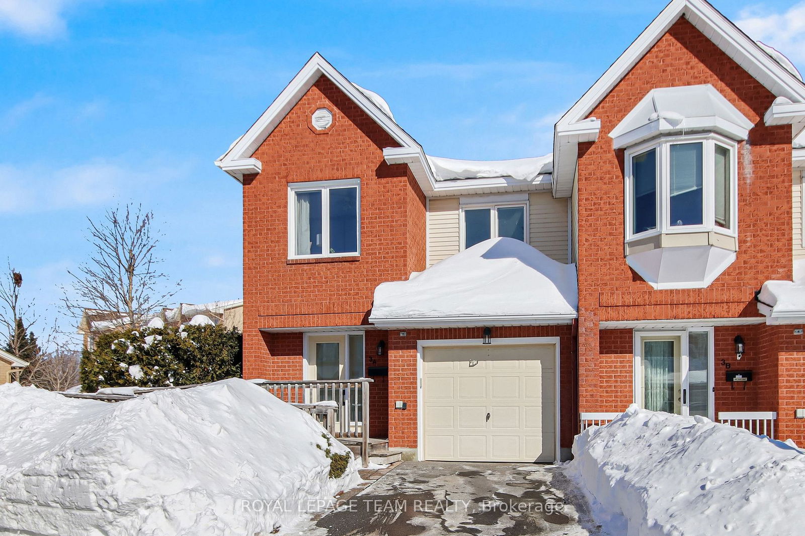 Townhouse for sale at 3A Maple Ridge Crescent, Barrhaven, 7701 - Barrhaven - Pheasant Run, K2J 3L1 - MLS: X12009670