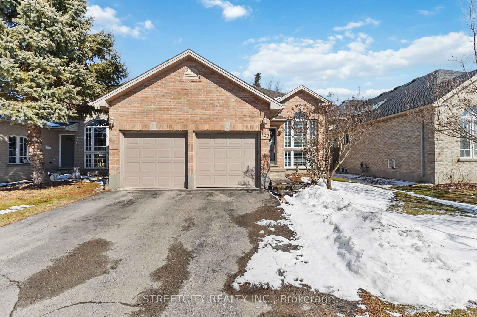 Detached House for sale at 127 Meadowridge Road, London, North M, N6H 5N6 - MLS: X12009830