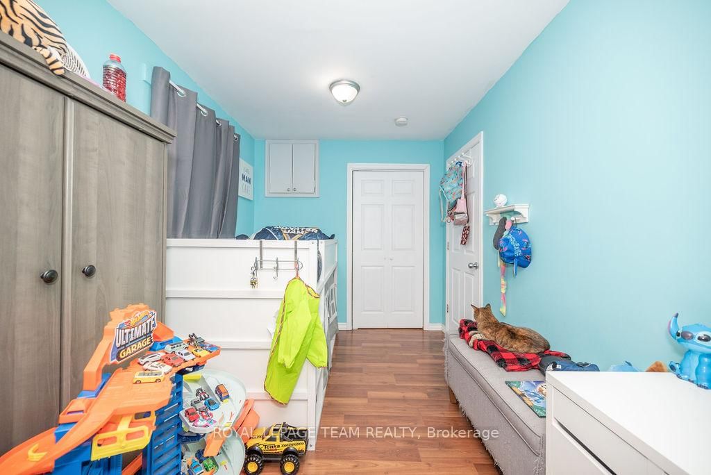 Listing Image 21