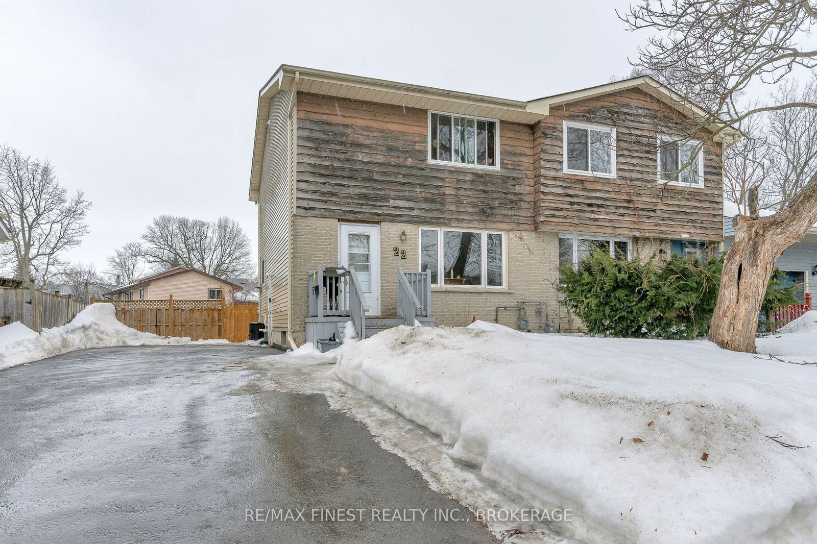 Semi-Detached House for sale at 22 Carriage Court Avenue, Kingston, 23 - Rideau, K7K 5X2 - MLS: X12010007