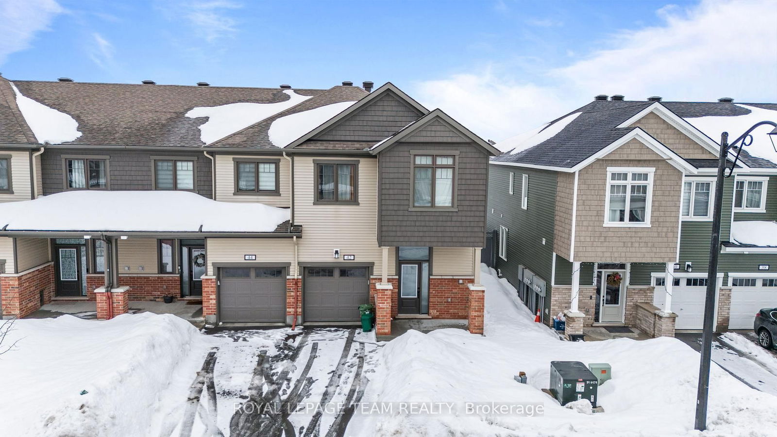 Townhouse for sale at 42 Lentago Avenue, Ottawa, Barrhaven - Half Moon Bay, K2J 7A2 - MLS: X12010045