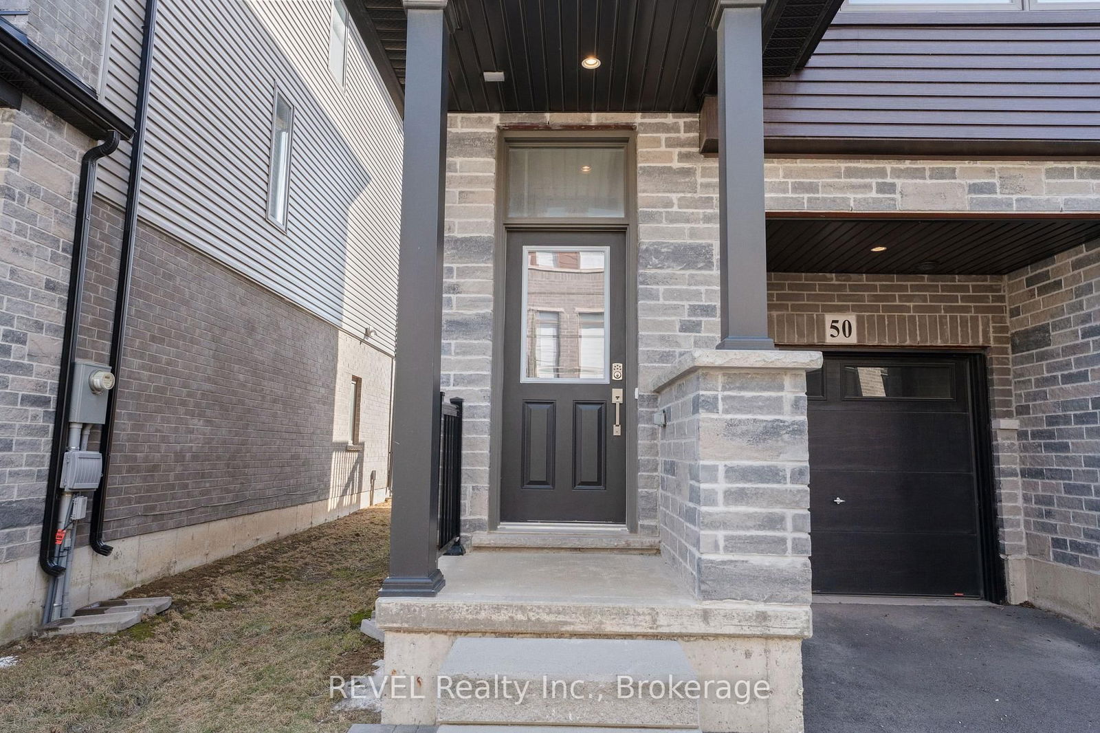 Townhouse for sale at 50-5000 Connor Drive, Lincoln, L0R 1B7 - MLS: X12010523