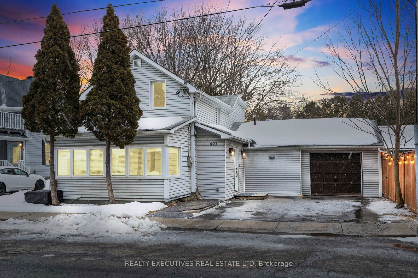 Building at 493 Gladstone Street, North Dundas, Winchester