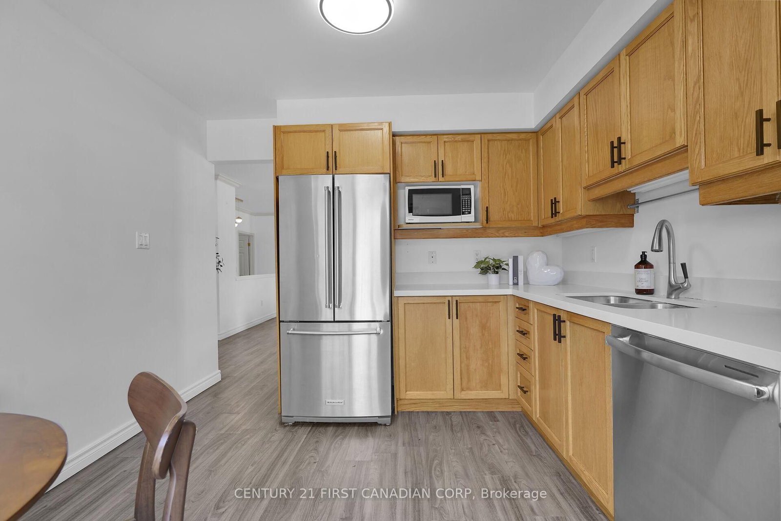 Listing Image 20