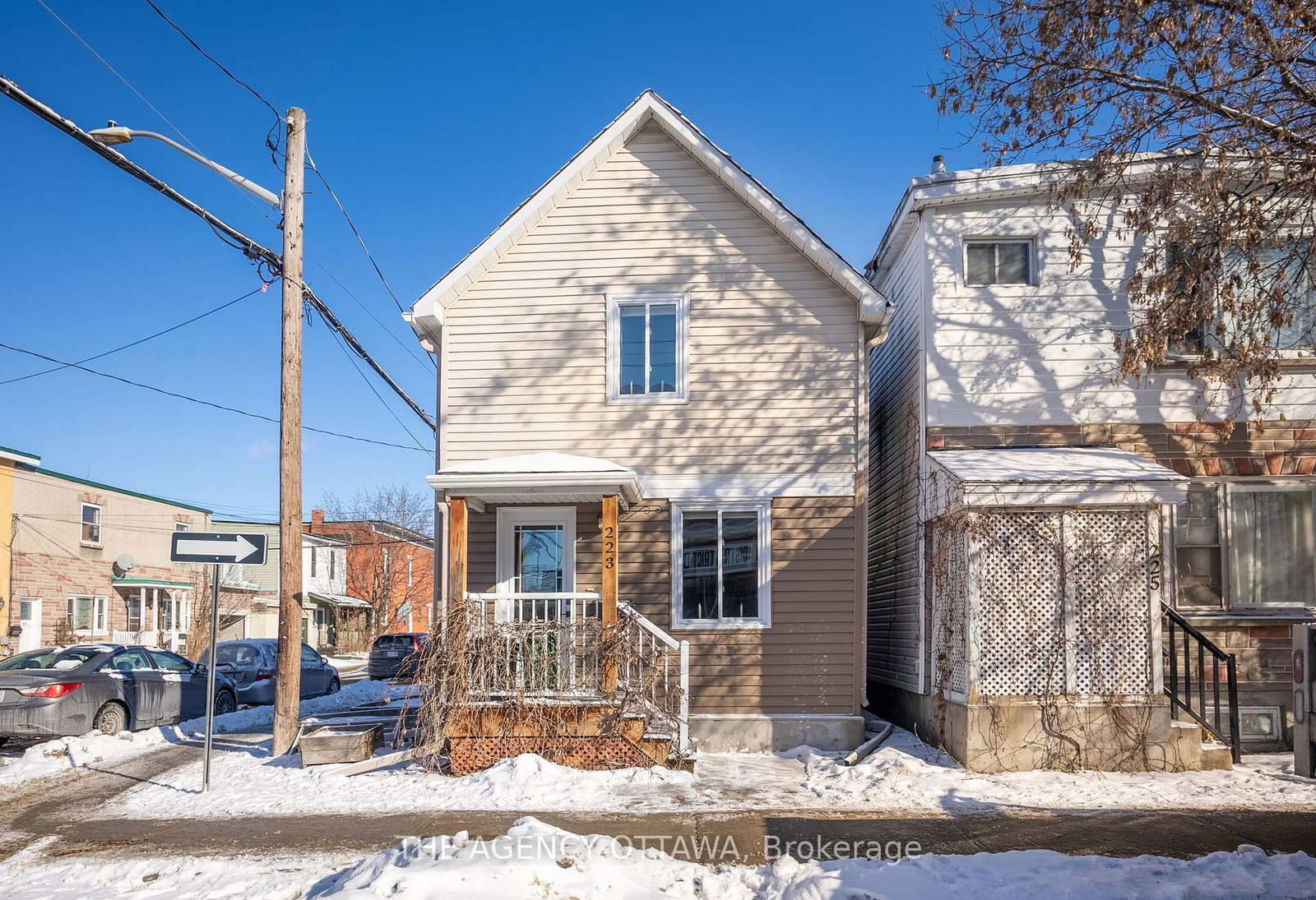 Building at 223 Carruthers Avenue, Ottawa, Hintonburg