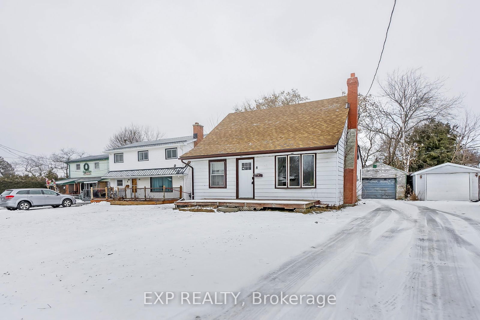 Detached House for sale at 8 Jackson Street, Quinte West, K8V 1Z7 - MLS: X12010844