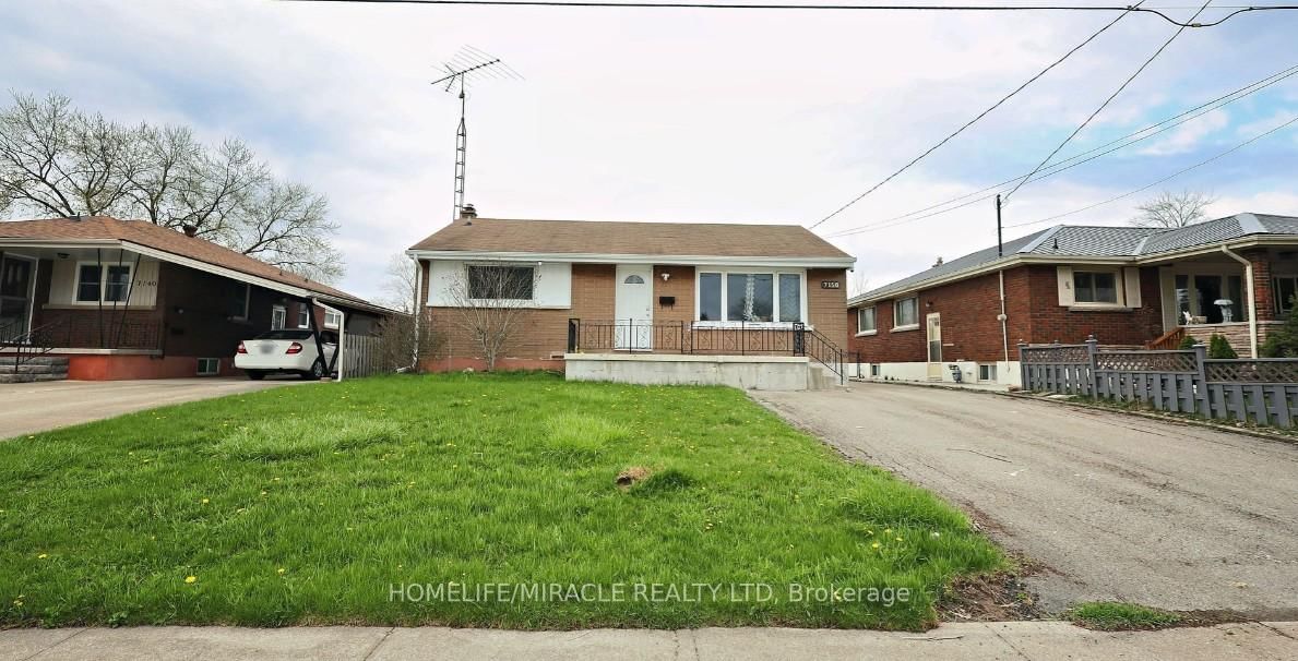 Detached House for sale at 7150 Douglas Crescent, Niagara Falls, L2G 3C4 - MLS: X12011133