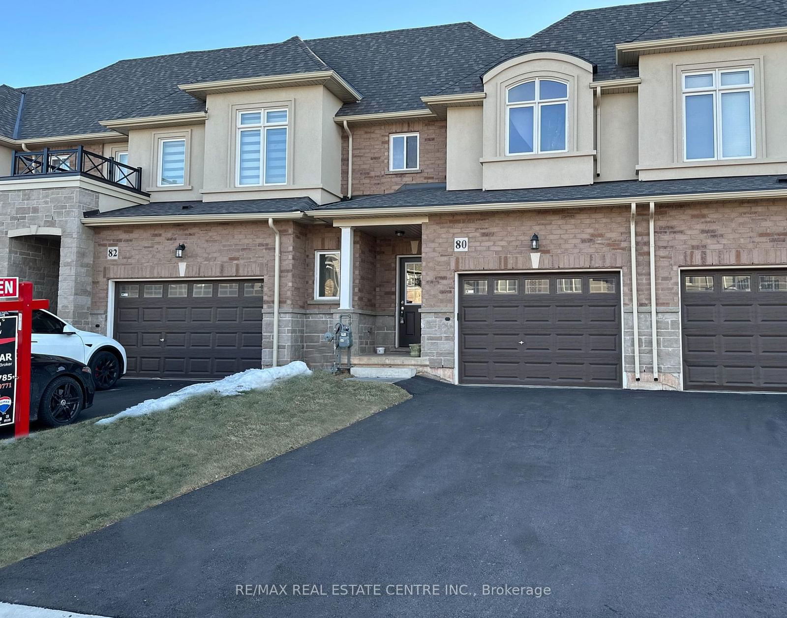 Townhouse leased at 80 Pinot Crescent, Hamilton, Stoney Creek, L8E 0J9 - MLS: X12011341