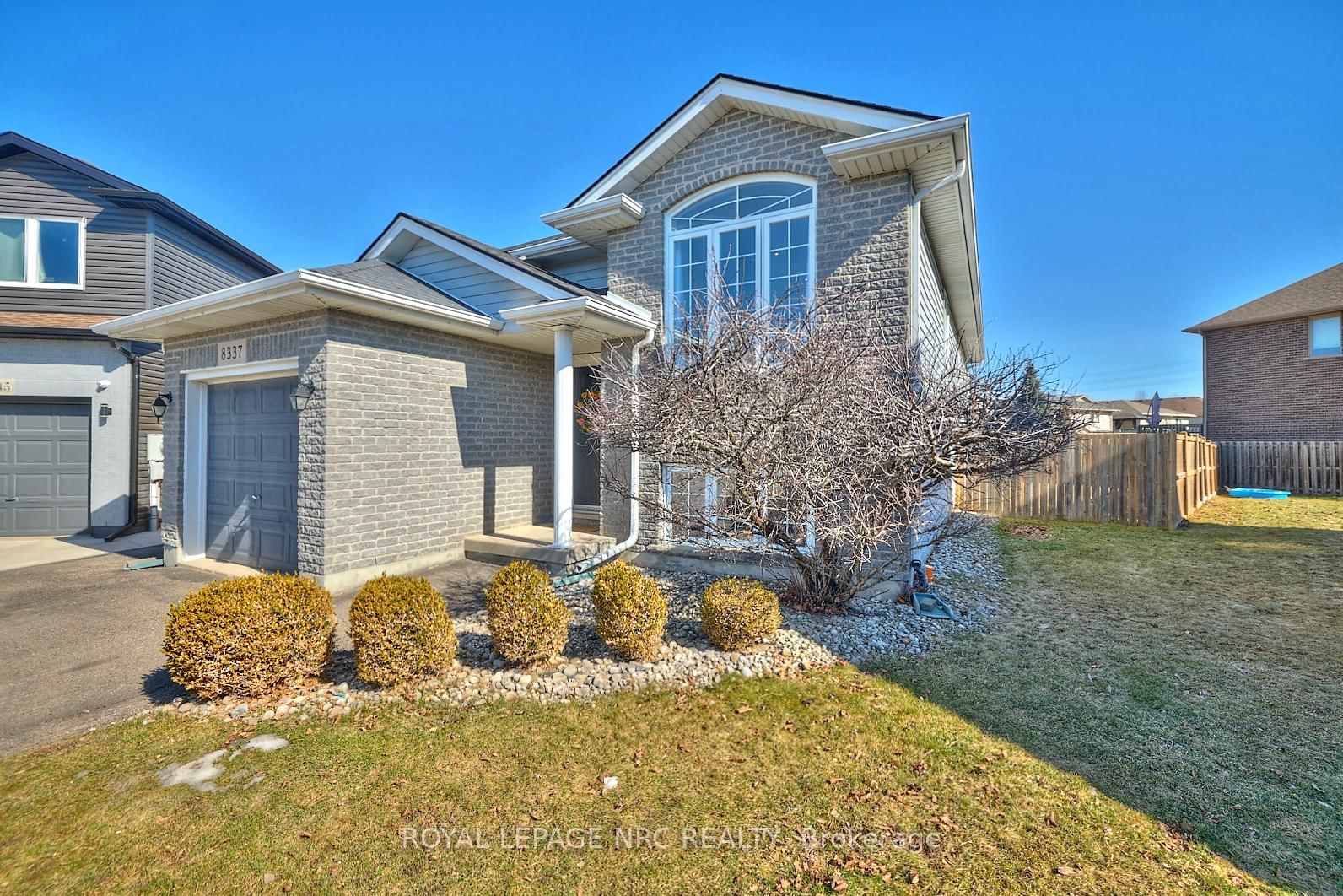 Detached House for sale at 8337 Atack Court, Niagara Falls, Ascot, L2H 3N4 - MLS: X12011423