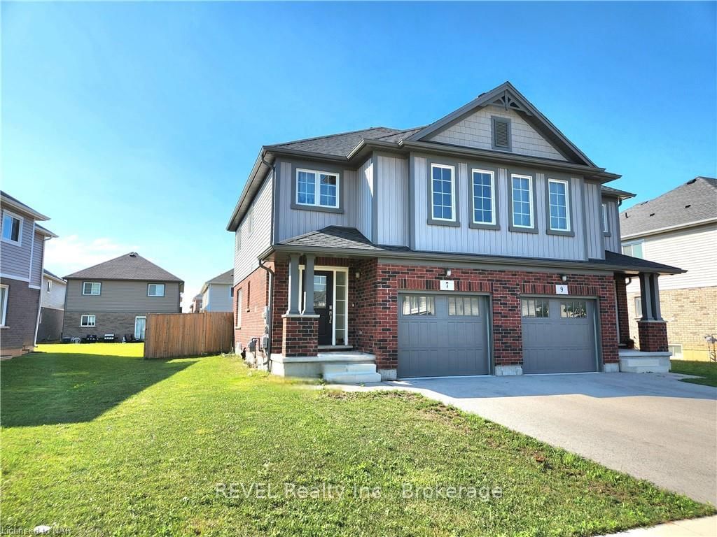 Building at 7 Hawthorn Avenue, Thorold, Confederation Heights