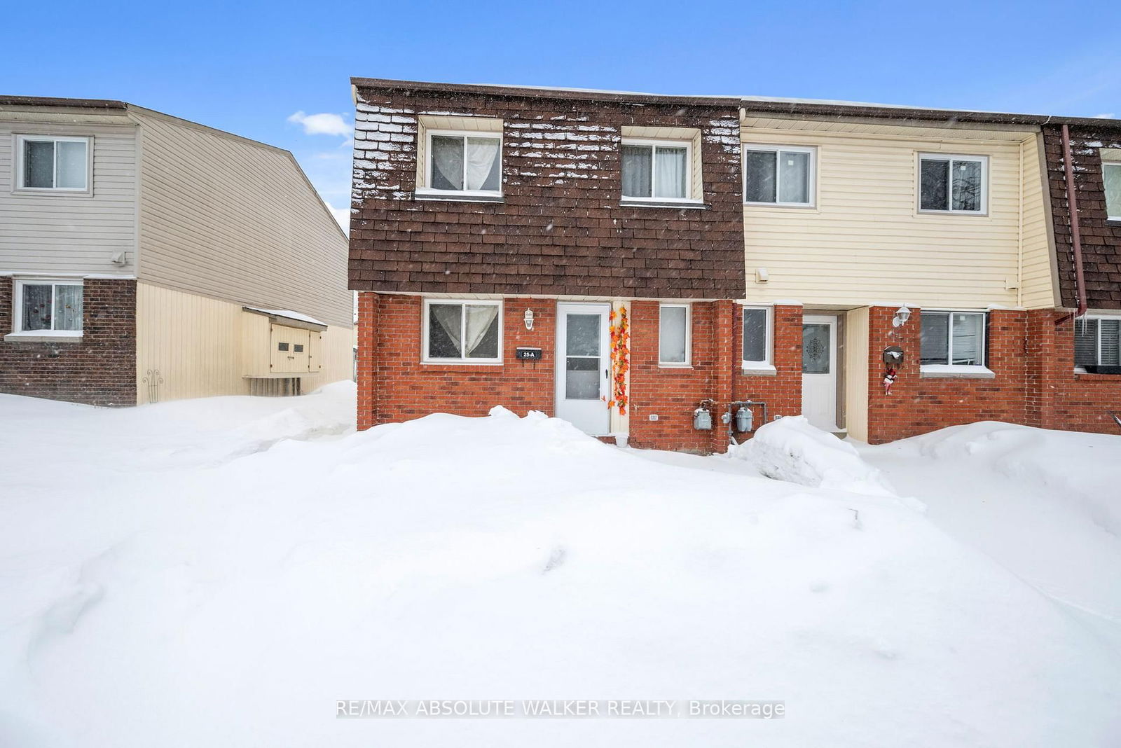 Building at 25A Sonnet Crescent, Ottawa, Westcliffe Estates