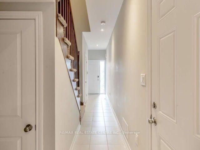 Townhouse for sale at 18-377 GLANCASTER Road, Hamilton, Ancaster, L9G 0G4 - MLS: X12011888