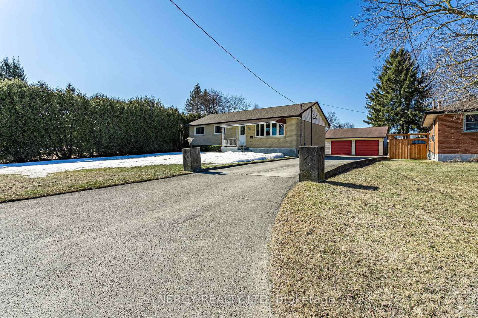 Detached House for sale at 272 Frances Street, Strathroy-Caradoc, SE, N7G 2L6 - MLS: X12012053