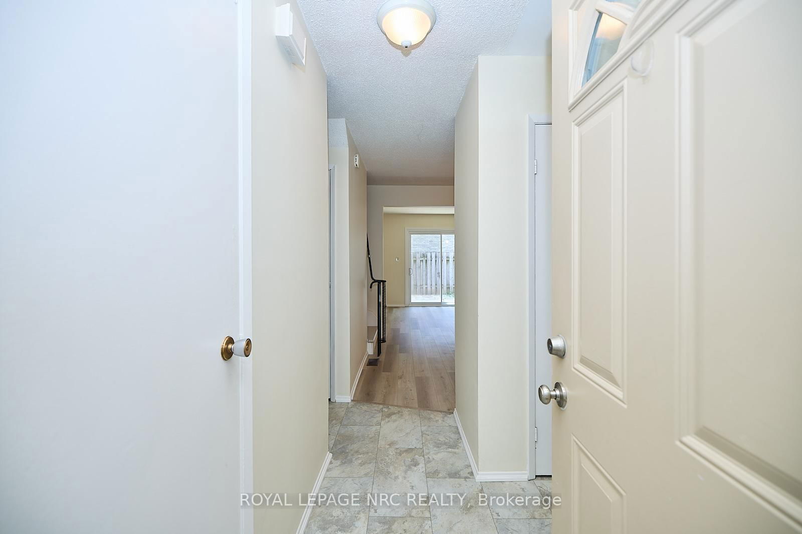 Townhouse for sale at 23-75 Ventura Drive, St. Catharines, Haig, L2R 7J7 - MLS: X12012065