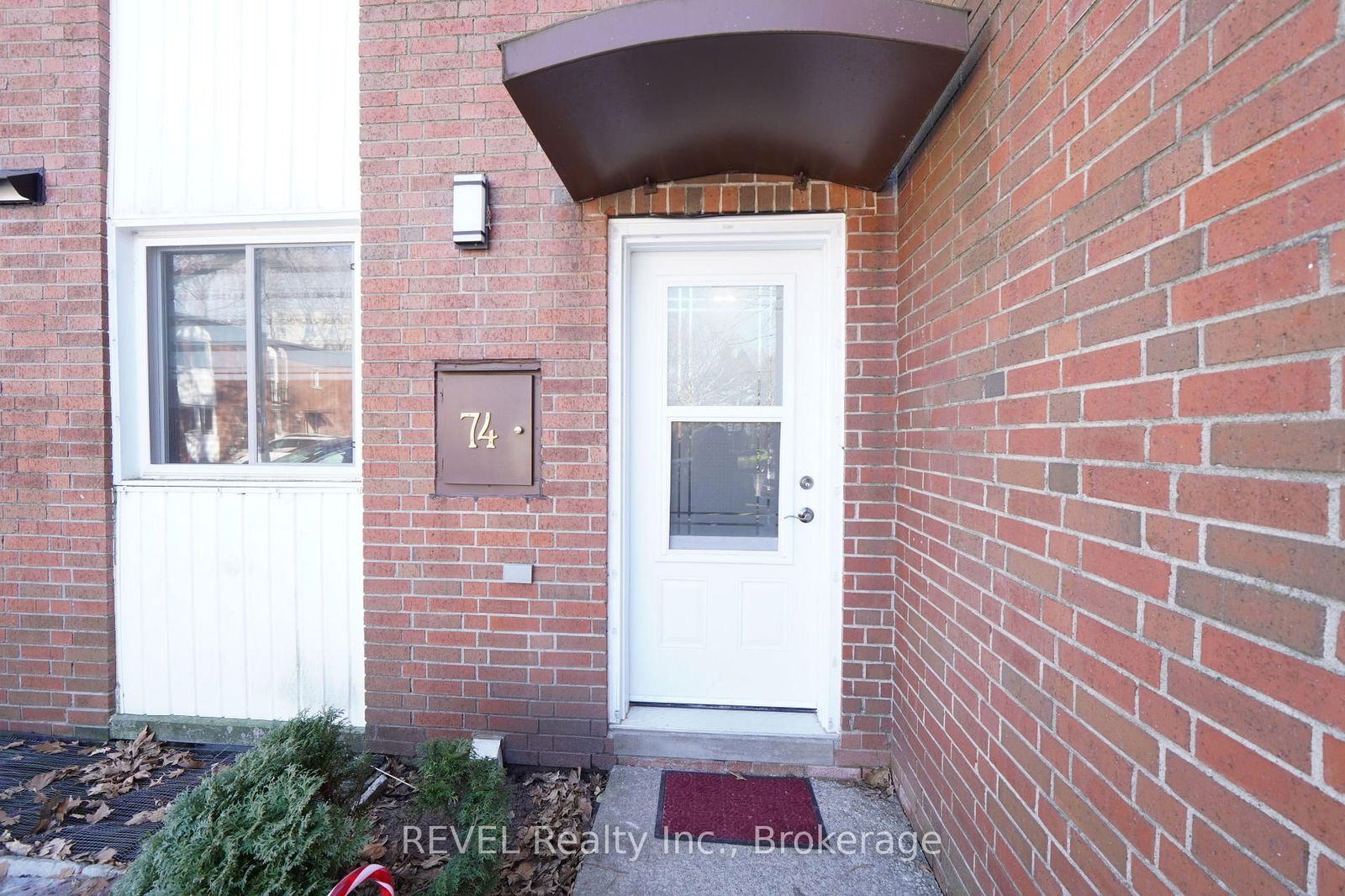 Townhouse for sale at 74-6453 Colborne Street, Niagara Falls, Stamford, L2J 1E7 - MLS: X12012384