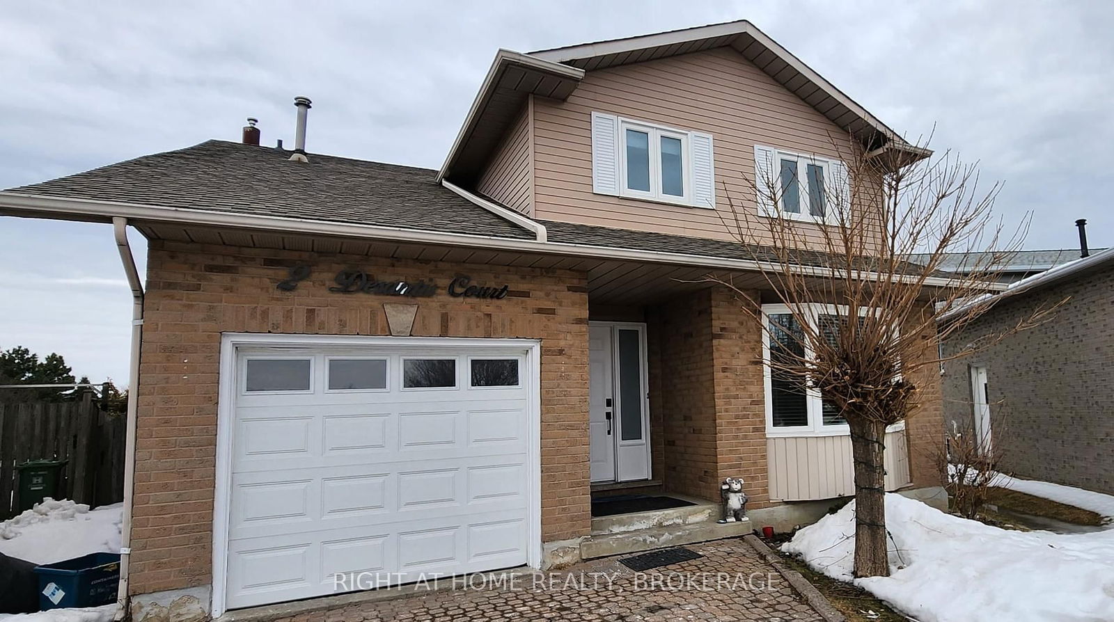 Detached House for sale at 2 Desantis Court, Hamilton, Rushdale, L8W 3A9 - MLS: X12012391