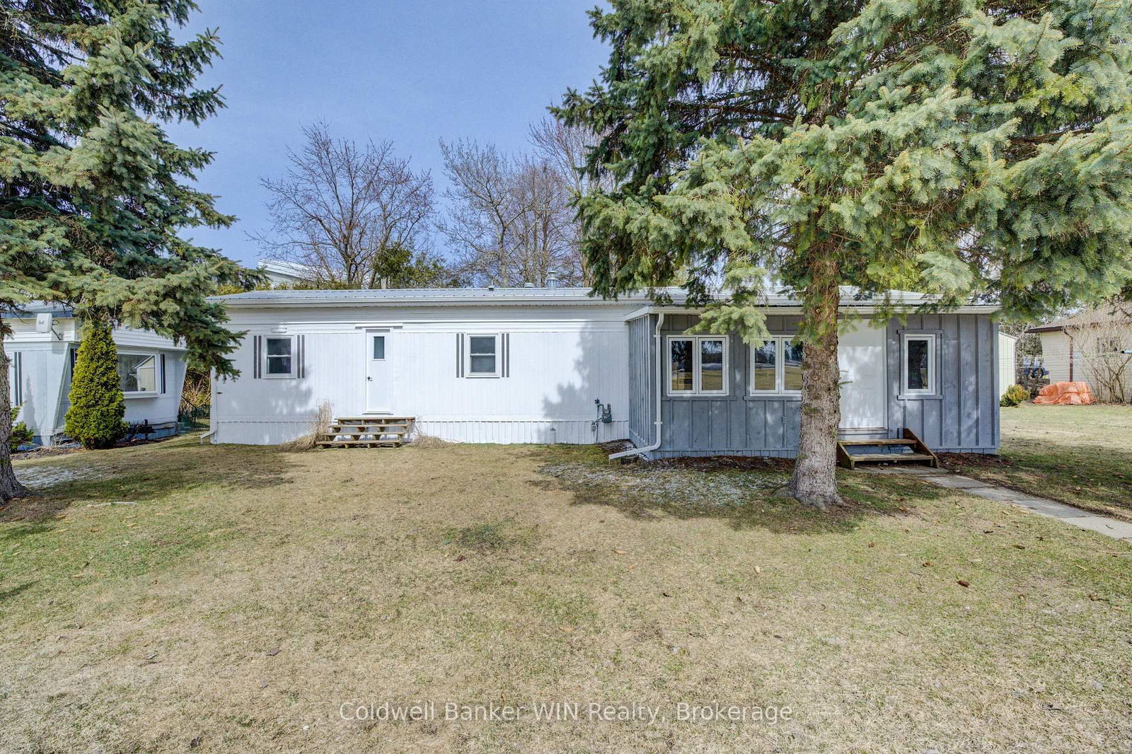 Building at 2- 84 Wellington Street, Mapleton, Rural Mapleton