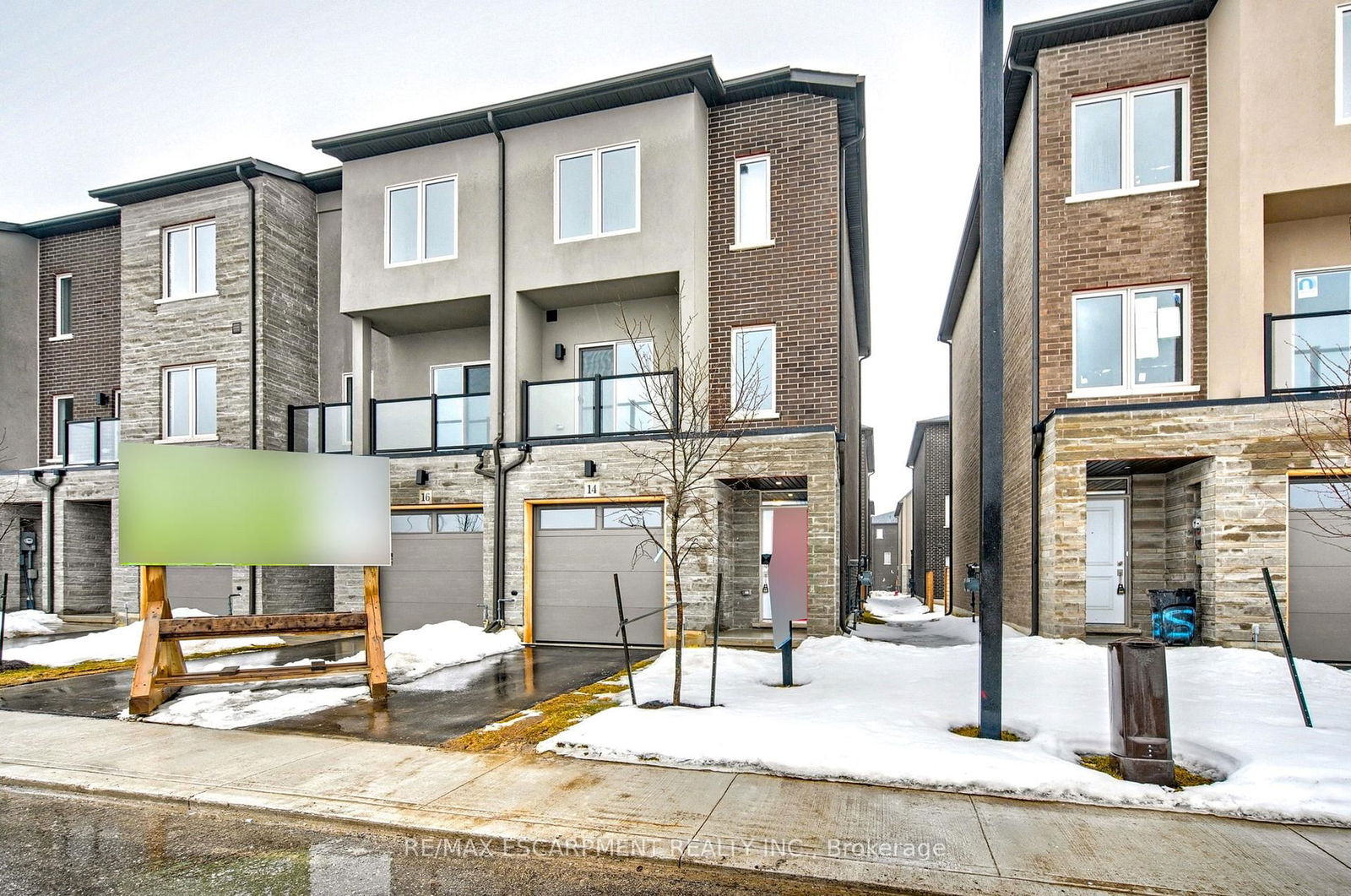 Townhouse for sale at 14 Clear Valley Lane, Hamilton, Mount Hope, L0R 1W0 - MLS: X12012942