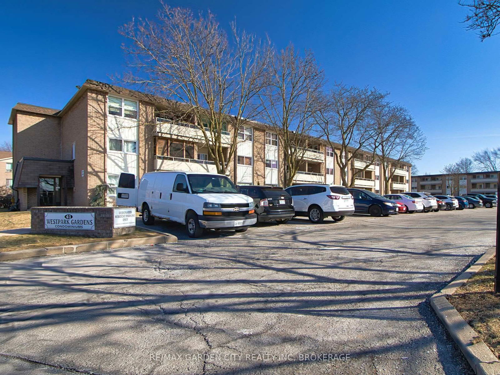 Condo for sale at 312-41 Rykert Street, St. Catharines, Western Hill, L2S 3A4 - MLS: X12013337