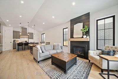 18 Mcneil St, Strathroy-Caradoc - Mount Brydges image-0-2