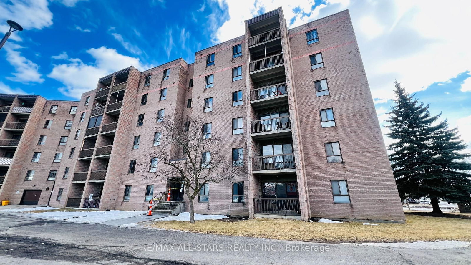 Condo for sale at 212-17 Eldon Hall Place, Kingston, Central City West, K7M 7H5 - MLS: X12013609