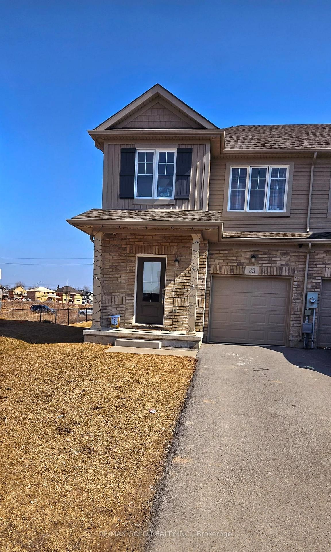 Townhouse for sale at 32 SUNFLOWER Place, Welland, West Welland, L3C 0H8 - MLS: X12013751