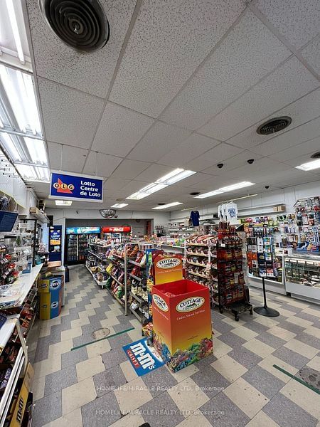 675 King St, Port Colborne, L3K 4H9 | Image 3