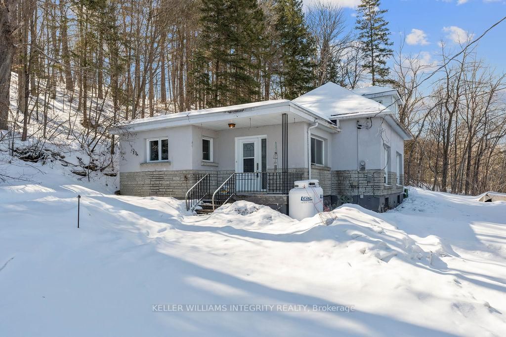 Detached House sold at 3722 St Joseph Boulevard, Ottawa, Fallingbrook/Ridgemount, K4A 0Z5 - MLS: X12013846