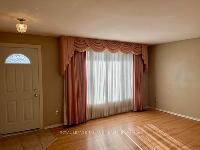 Detached House for sale at 255 Randolph Street, Southwest Middlesex, Glencoe, N0L 1M0 - MLS: X12014061