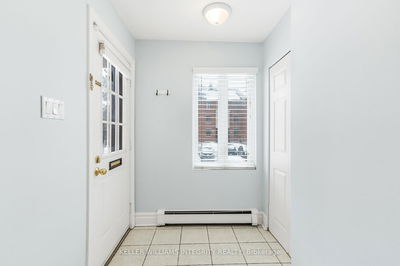 16 Crispin Private, Ottawa - Manor Park image-0-1