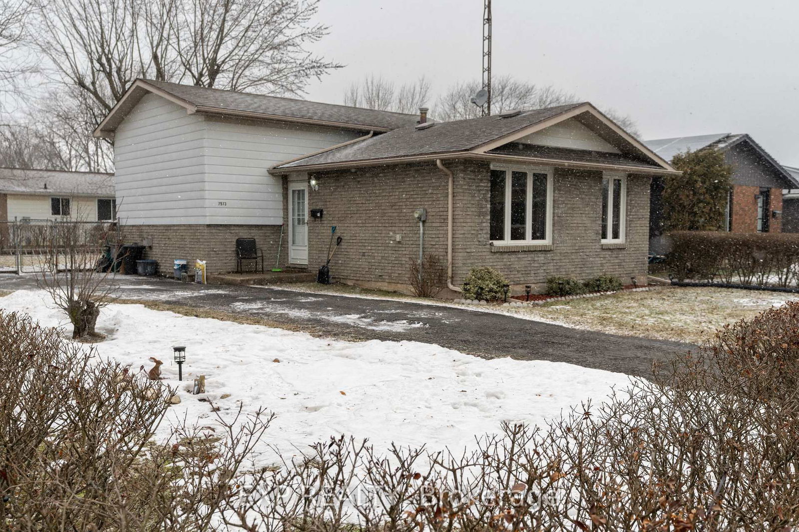 Detached House for sale at 7973 Paddock Trail Drive, Niagara Falls, Ascot, L2H 1W7 - MLS: X12014126