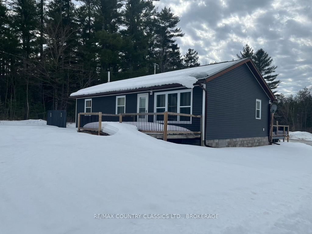 Detached House for sale at 14756 Highway 41, North Frontenac, Frontenac North, K0H 1K0 - MLS: X12014207