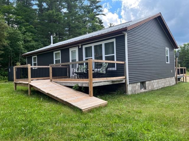 Detached House for sale at 14756 Highway 41, North Frontenac, Frontenac North, K0H 1K0 - MLS: X12014207