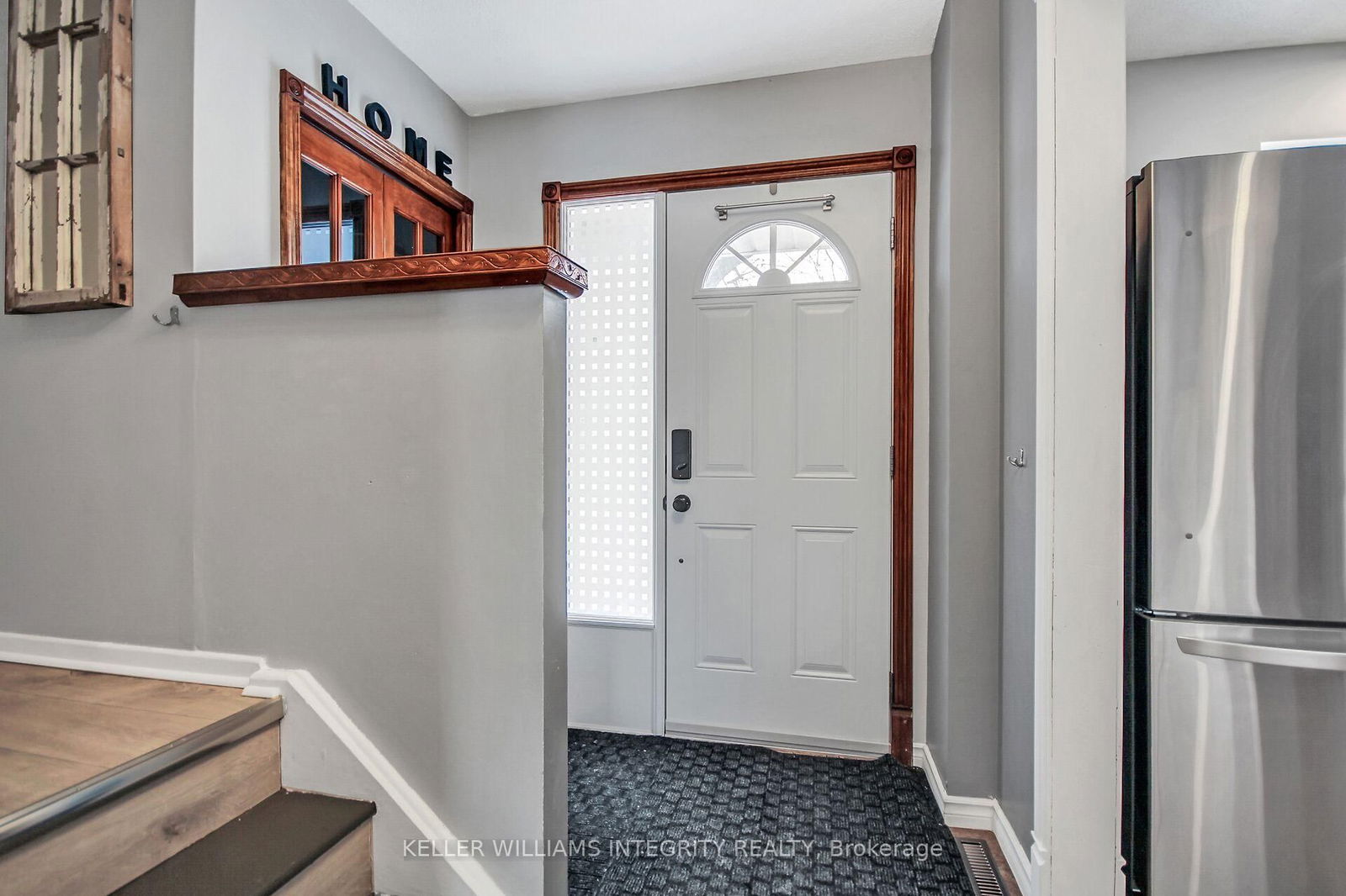 Townhouse sold at 56-235 Pickford Drive, Kanata, Katimavik, K2L 2C6 - MLS: X12014313