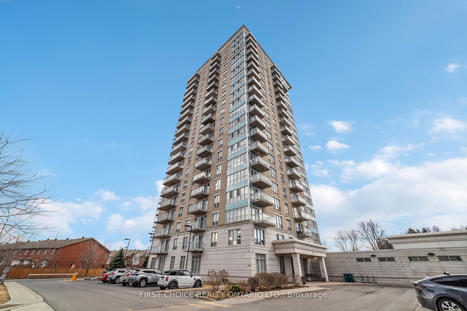 Condo for sale at 102-90 Landry Street, Vanier and Kingsview Park, 3402 - Vanier, K1L 0A9 - MLS: X12014429