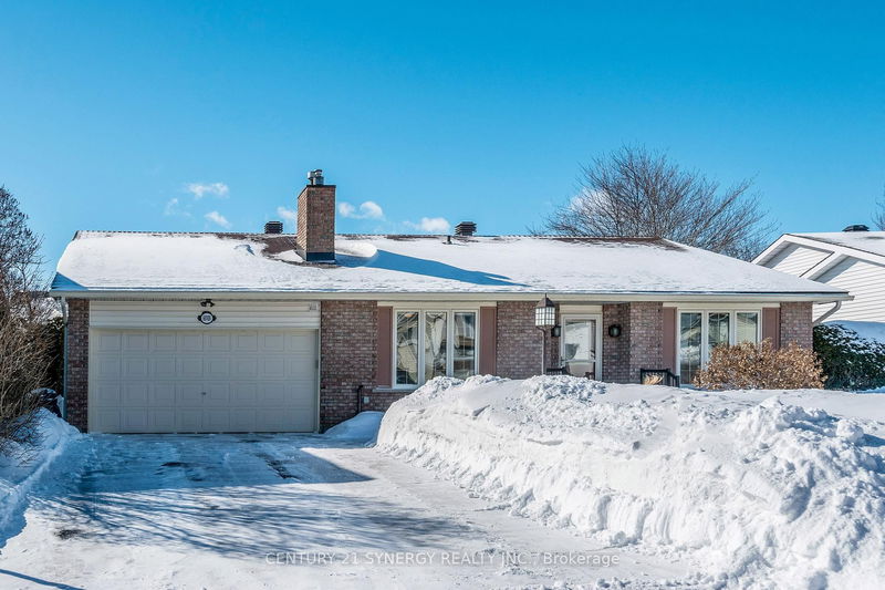 home for sale on 7 Ardell Grve S