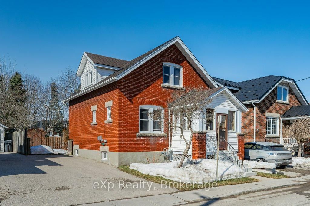 Detached House sold at 31 Verney Street, Guelph, Exhibition Park, N1H 1N5 - MLS: X12014503