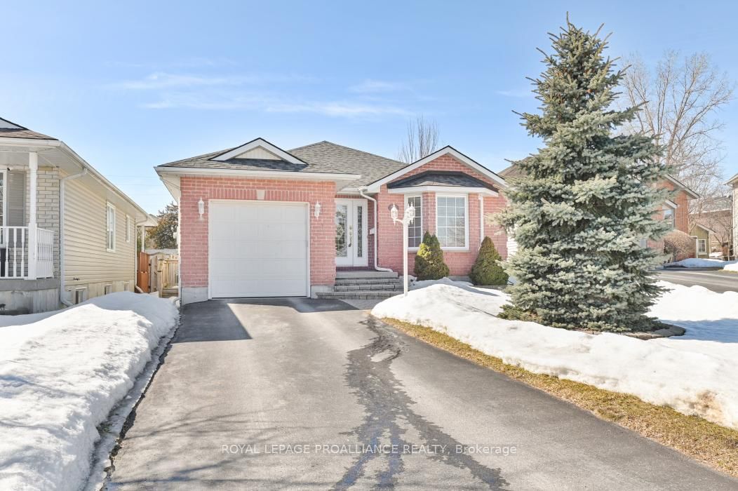 Detached House for sale at 21 Moira Lea Court, Belleville, Thurlow Ward, K8N 0L3 - MLS: X12014519