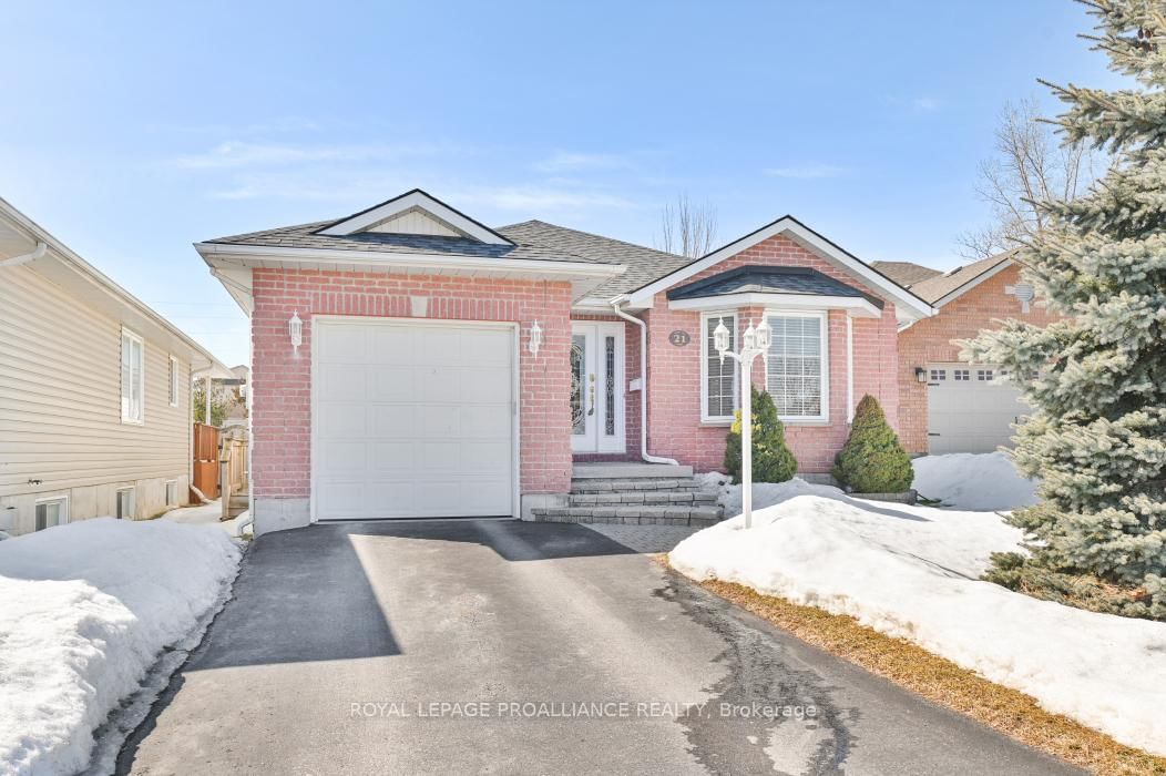 Detached House for sale at 21 Moira Lea Court, Belleville, Thurlow Ward, K8N 0L3 - MLS: X12014519