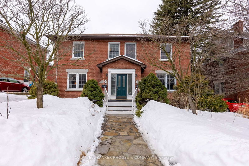 home for sale on 394 Piccadilly Avenue N