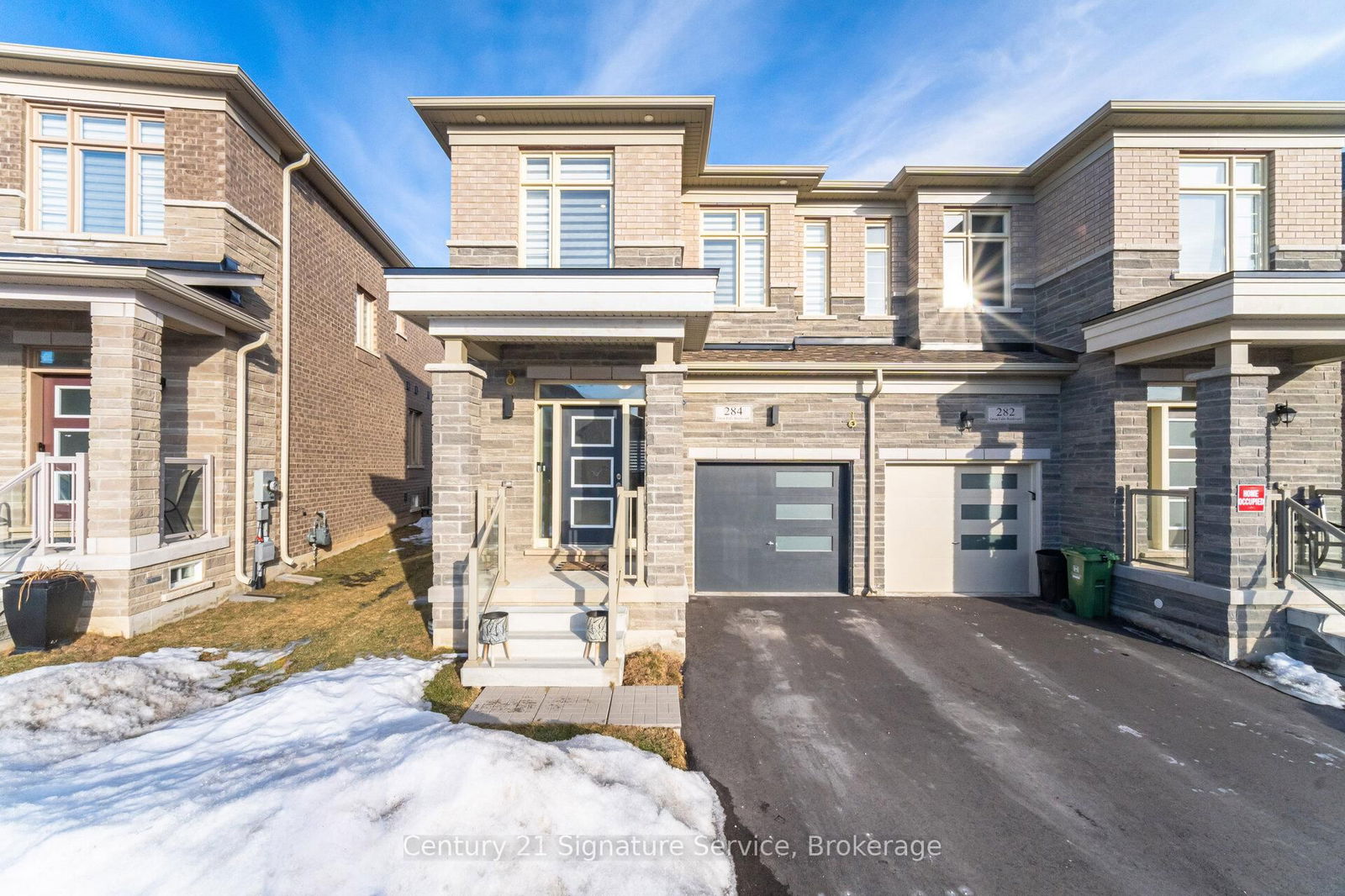 Semi-Detached House for sale at 284 Great Falls Boulevard, Hamilton, Waterdown, L8B 1Z5 - MLS: X12014733