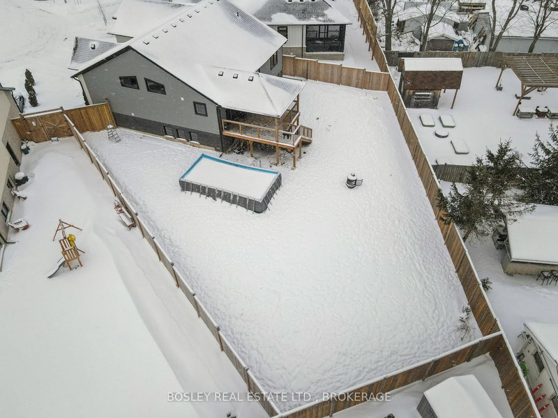 2756 Arrowsmith Crt, Fort Erie, L0S 1S0 | Image 3