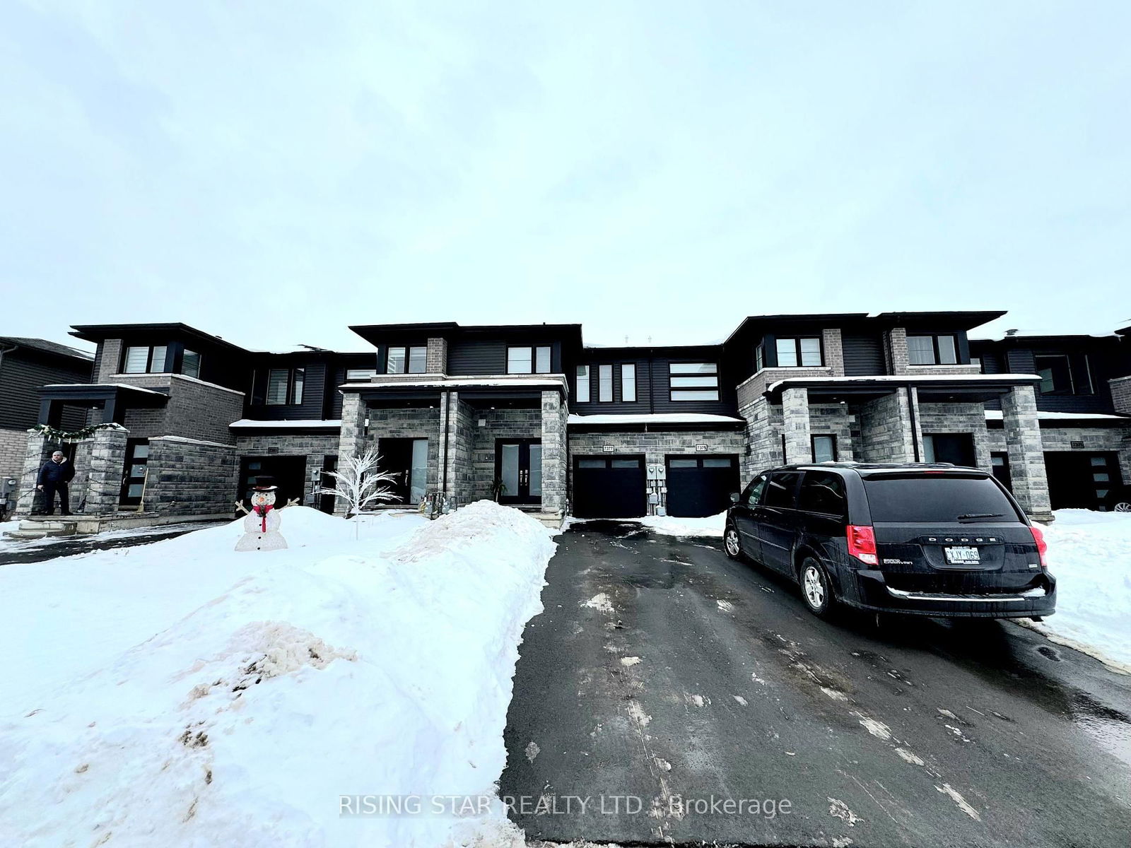 Townhouse for sale at 7377 Marvel Drive, Niagara Falls, Brown, L2H 3T6 - MLS: X12014892