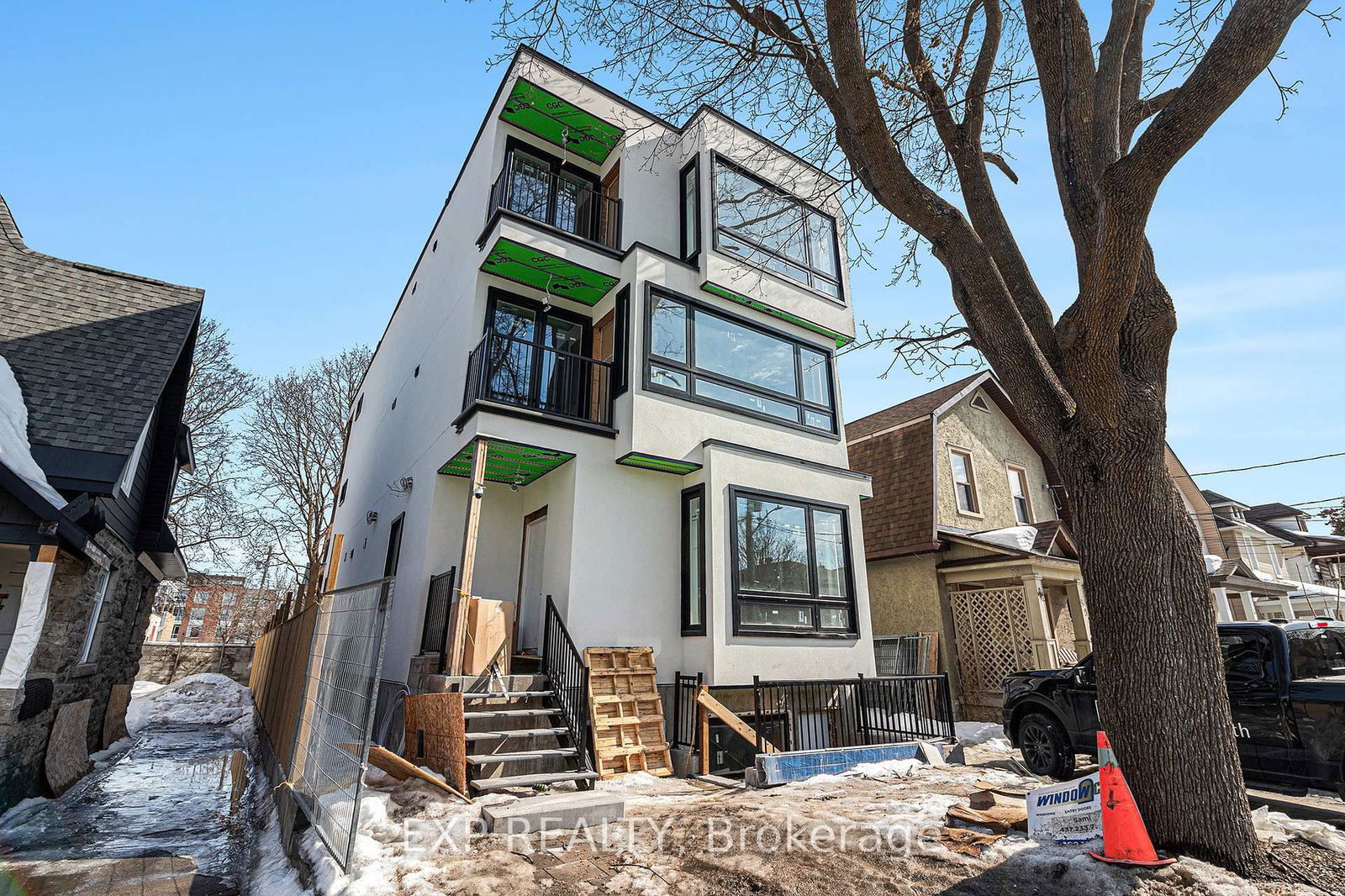 Semi-Detached House for lease at E-61 Pinehurst Avenue, West Centre Town, 4202 - Hintonburg, K1Y 1K5 - MLS: X12014915