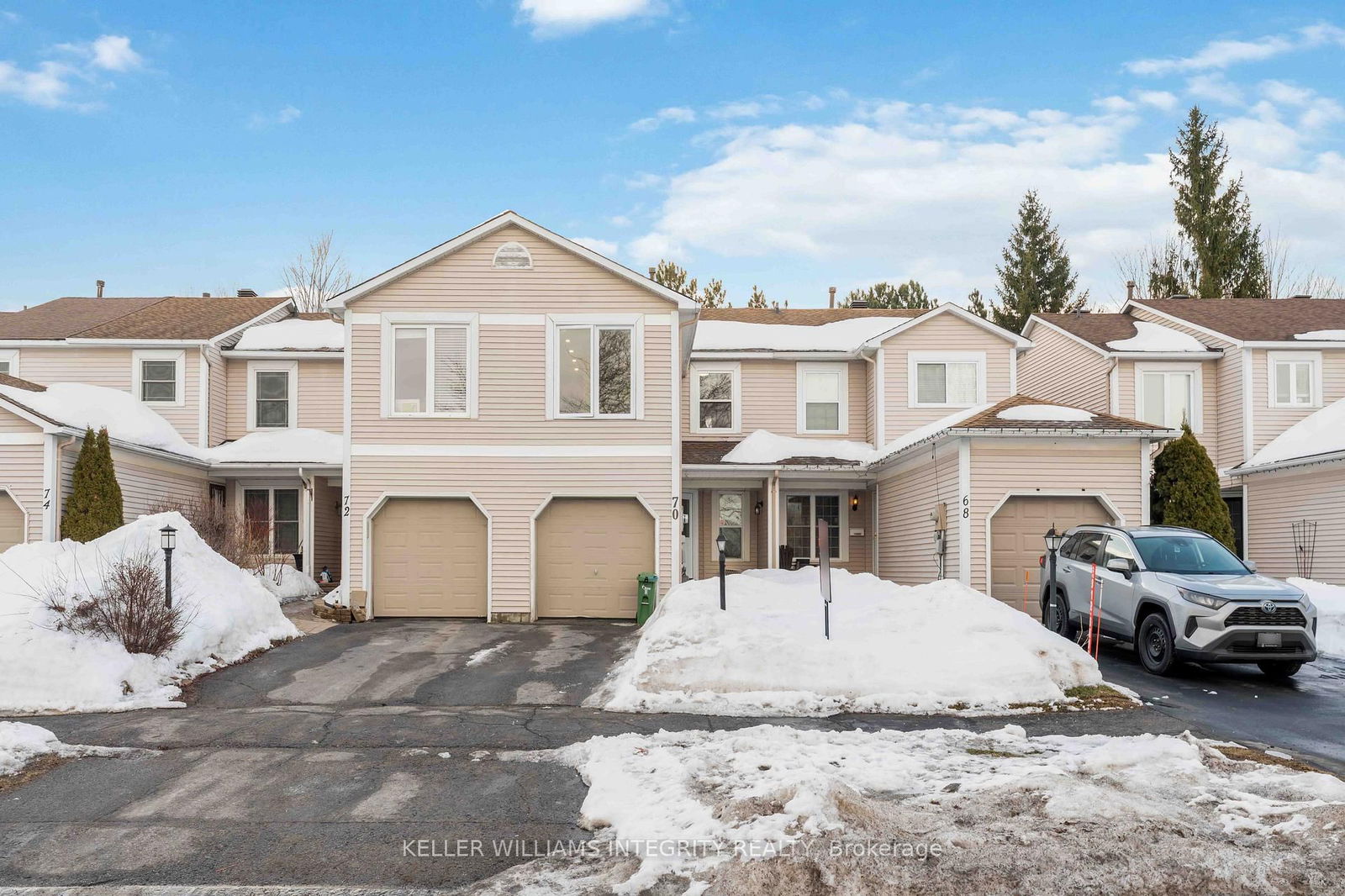 Townhouse sold at 70 Palomino Drive, Ottawa, Kanata - Bridlewood, K2M 1N2 - MLS: X12015001