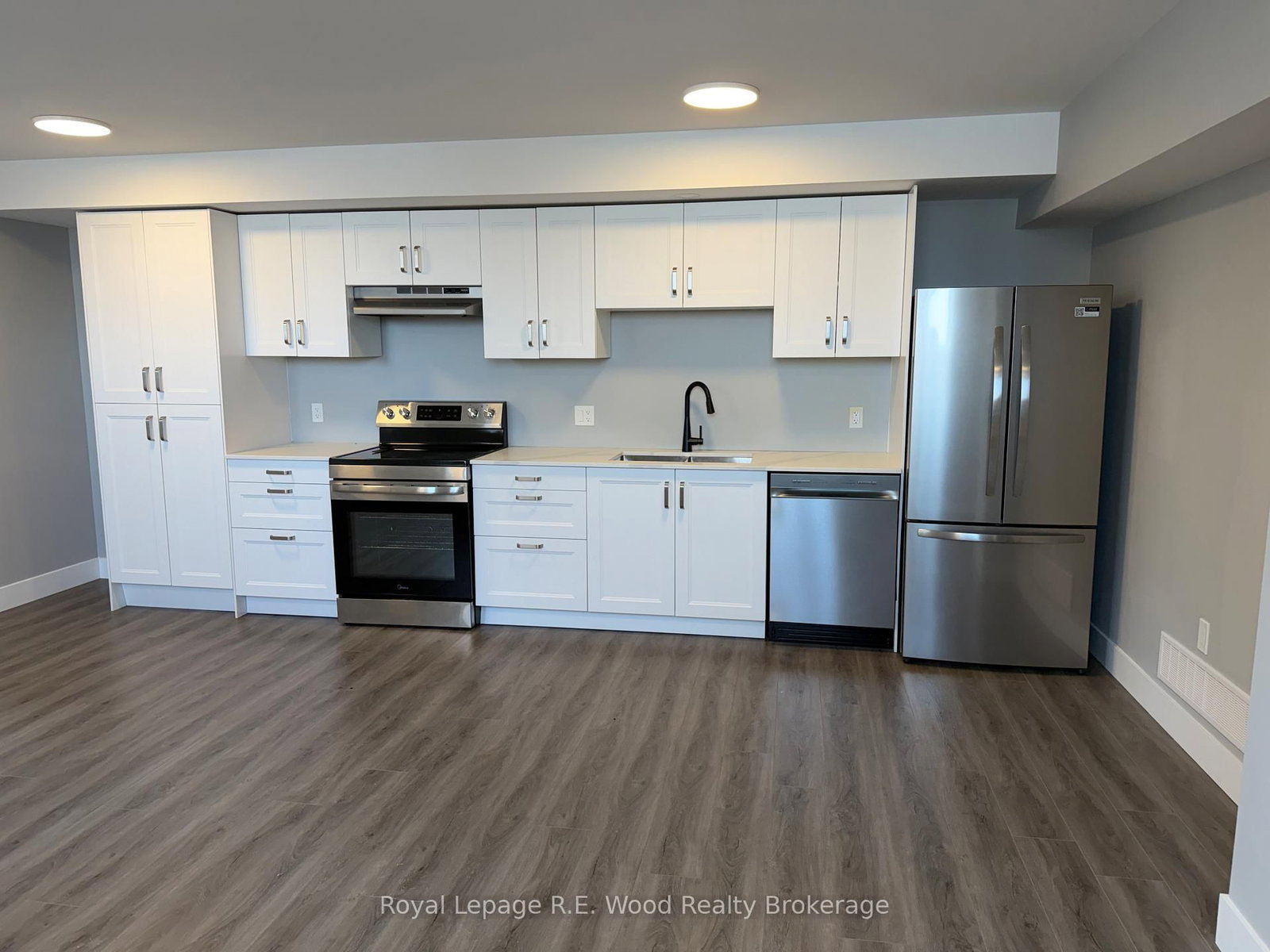335 John Street S, Aylmer 4