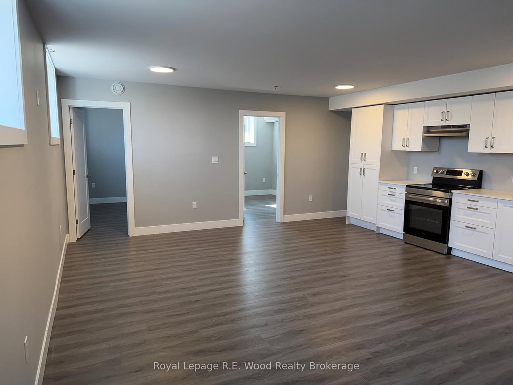 335 John Street S 5
