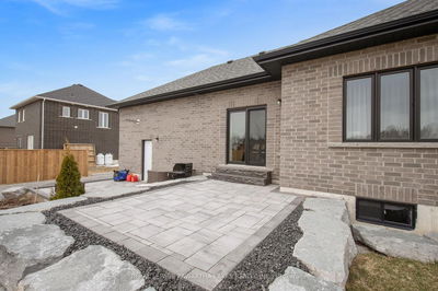 17 Mccrae Cres, Kawartha Lakes - Woodville image-0-1