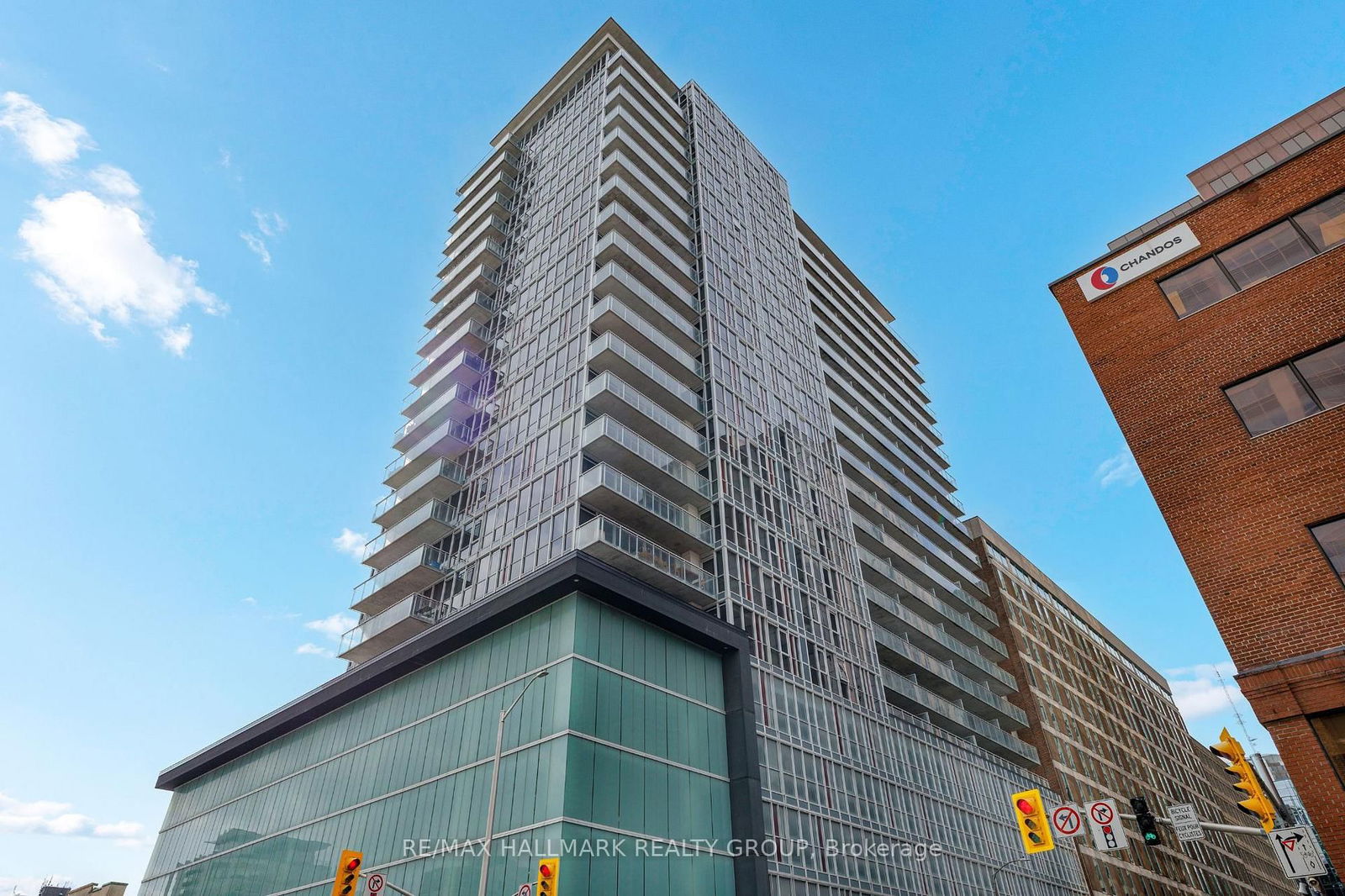 Condo for lease at 1204-324 Laurier Avenue, Ottawa, Ottawa Centre, K1N 6P6 - MLS: X12015095